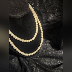 Elegant Cream Pearl Necklace